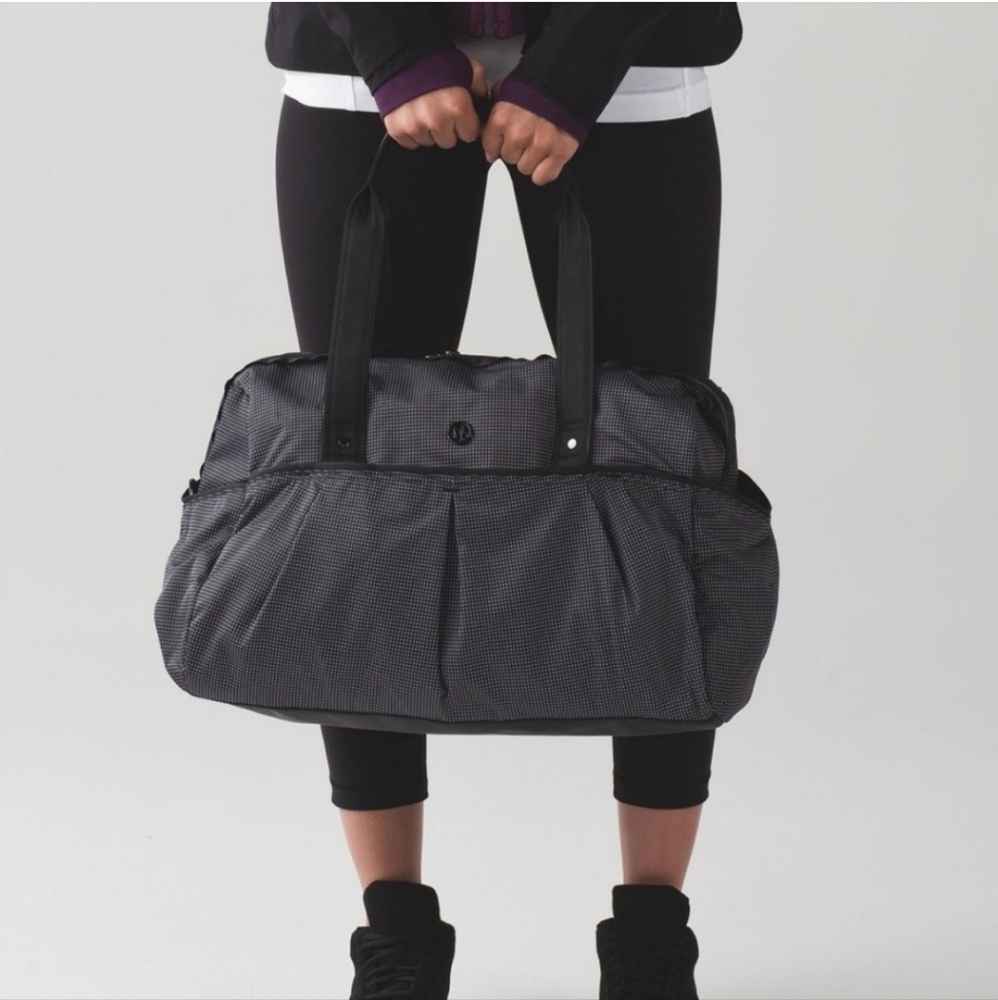 Lululemon All Day Duffel Bag Heatproof Pocket 31L Teeny Check Print White Black